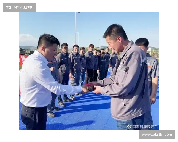 带病坚持赛场的库普梅纳斯如何以顽强毅力完成比赛并为团队贡献力量